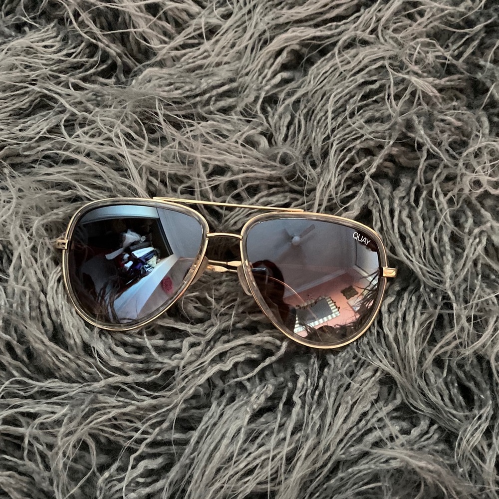 QUAY SUNGLASSES